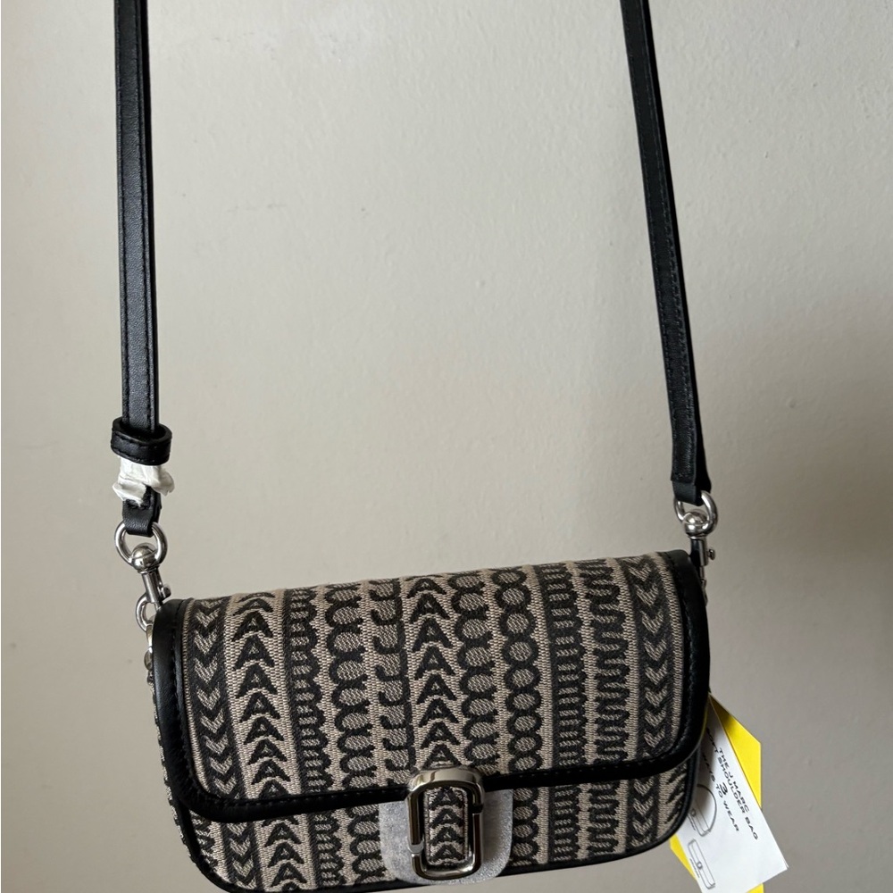 🎉 Marc Jacobs Monogram Black and Cream Crossbody Bag - Picture 8 of 11